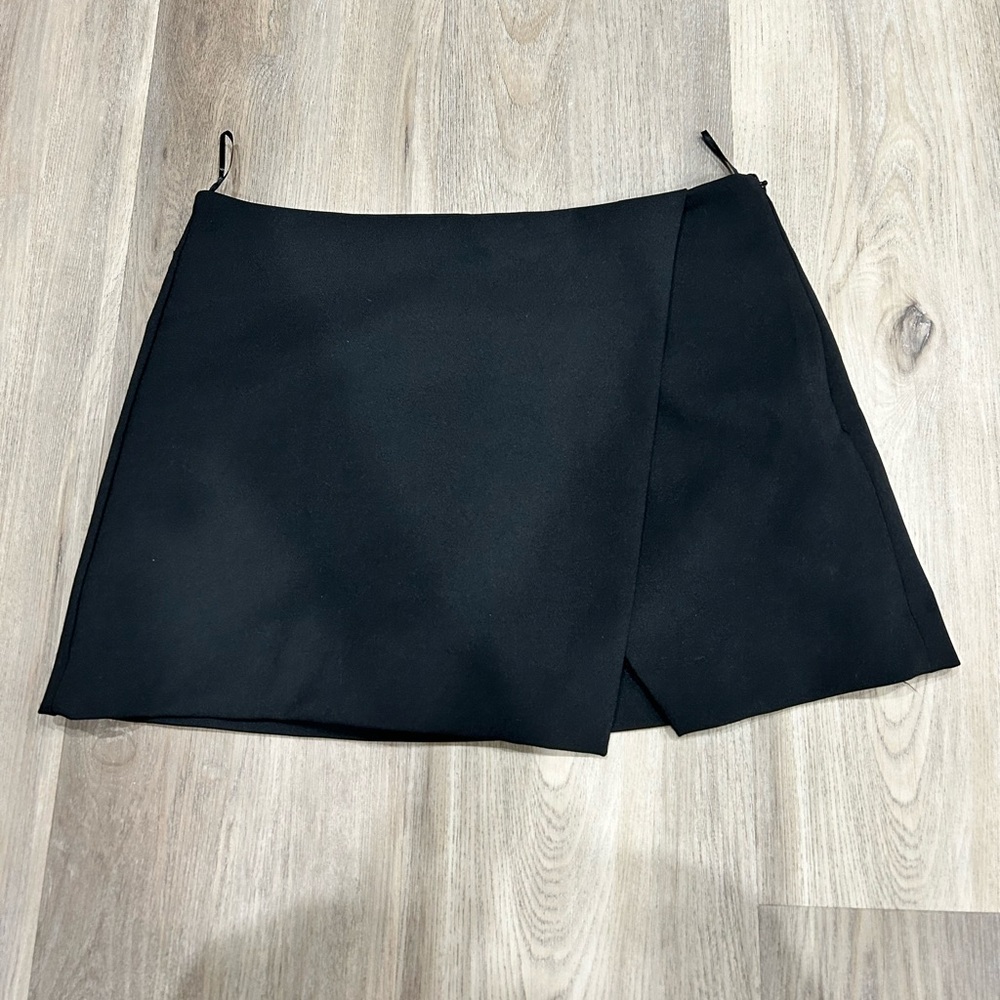 Black miniskirt with shorts